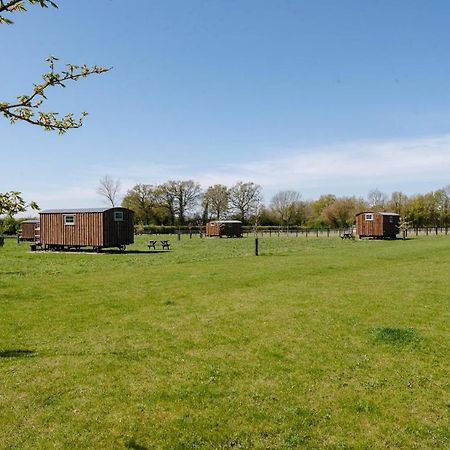Honeysuckle Farm Holidays By Stay In Suffolk, Monk Soham Woodbridge Exteriör bild