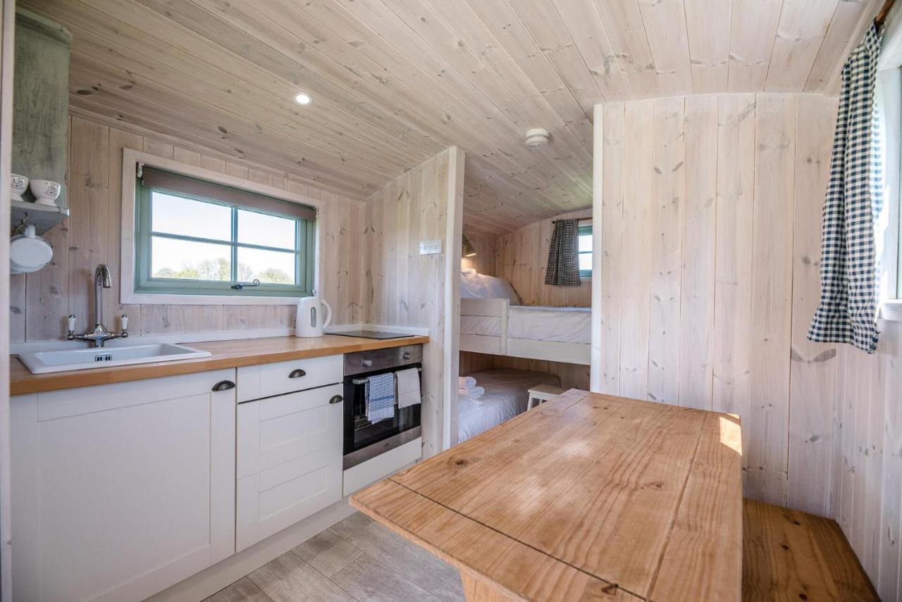 Honeysuckle Farm Holidays By Stay In Suffolk, Monk Soham Woodbridge Exteriör bild