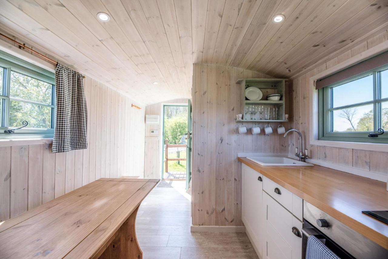 Honeysuckle Farm Holidays By Stay In Suffolk, Monk Soham Woodbridge Exteriör bild